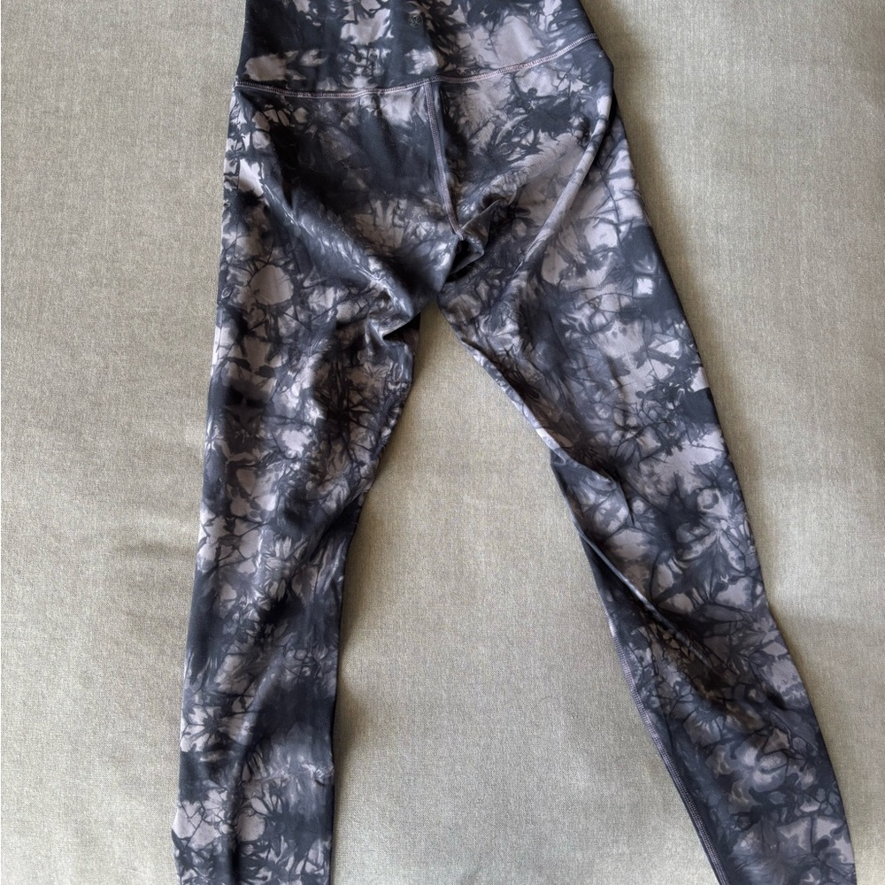 Lulu Lemon Gray Tie-Dye Leggings